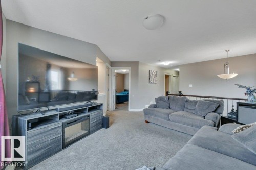 155 Kirpatrick Crescent, Leduc, AB - Indoor Photo Showing Living Room