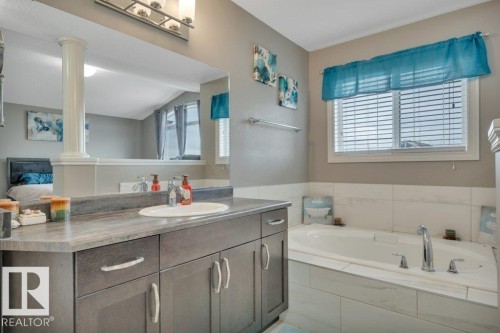 155 Kirpatrick Crescent, Leduc, AB - Indoor Photo Showing Bathroom