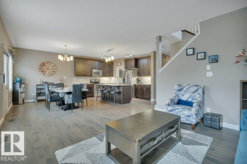 155 Kirpatrick Crescent, Leduc, AB - Indoor Photo Showing Living Room