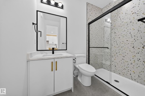 508 Robinson Boulevard, Leduc, AB - Indoor Photo Showing Bathroom