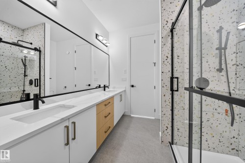 508 Robinson Boulevard, Leduc, AB - Indoor Photo Showing Bathroom