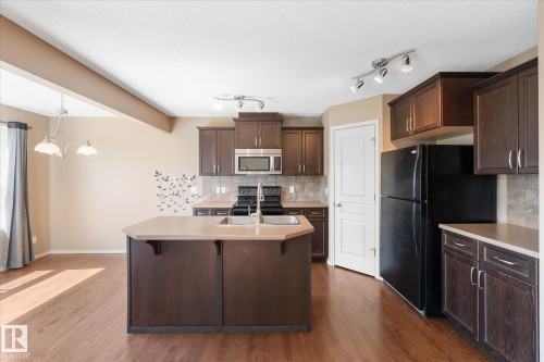 196 Brookview Way, Stony Plain, AB - Indoor Photo Showing Kitchen With Double Sink
