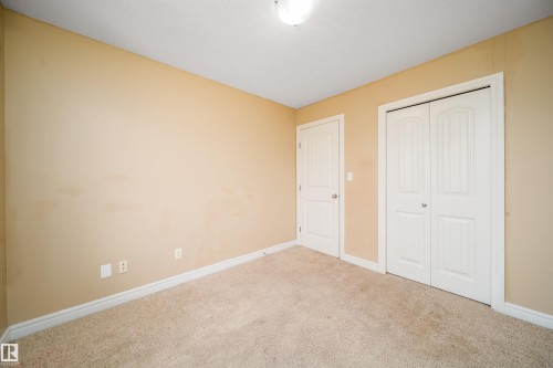#46 15151 43 St Nw, Edmonton, AB - Indoor Photo Showing Other Room