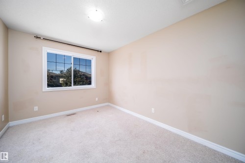 #46 15151 43 St Nw, Edmonton, AB - Indoor Photo Showing Other Room