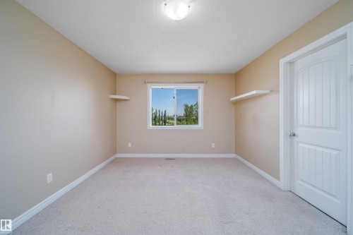 #46 15151 43 St Nw, Edmonton, AB - Indoor Photo Showing Other Room