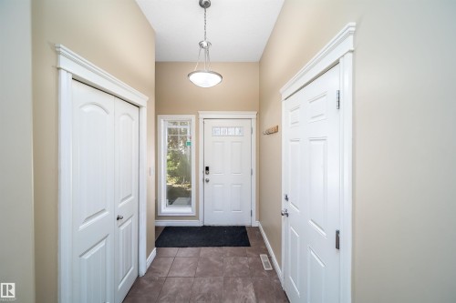 #46 15151 43 St Nw, Edmonton, AB - Indoor Photo Showing Other Room