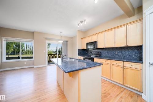 #46 15151 43 St Nw, Edmonton, AB - Indoor Photo Showing Kitchen