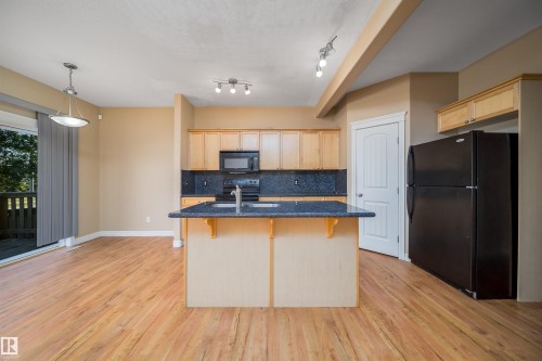 #46 15151 43 St Nw, Edmonton, AB - Indoor Photo Showing Kitchen