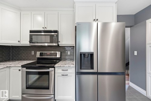 48 Glaewyn Estates, St. Albert, AB - Indoor Photo Showing Kitchen With Stainless Steel Kitchen With Upgraded Kitchen