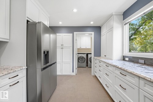48 Glaewyn Estates, St. Albert, AB - Indoor Photo Showing Kitchen