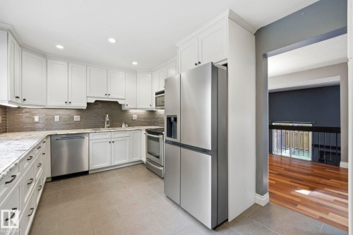 48 Glaewyn Estates, St. Albert, AB - Indoor Photo Showing Kitchen With Stainless Steel Kitchen With Upgraded Kitchen
