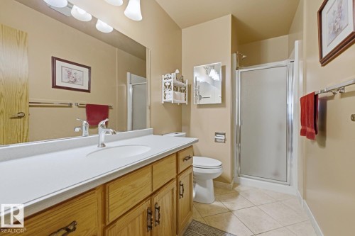 117 Oeming Road Nw, Edmonton, AB - Indoor Photo Showing Bathroom