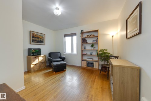 10644 65 Avenue Nw, Edmonton, AB - Indoor
