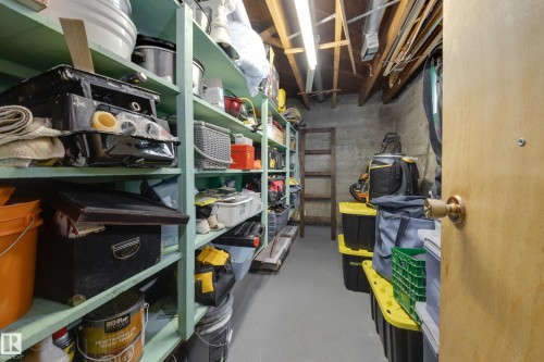 10644 65 Avenue Nw, Edmonton, AB - Indoor