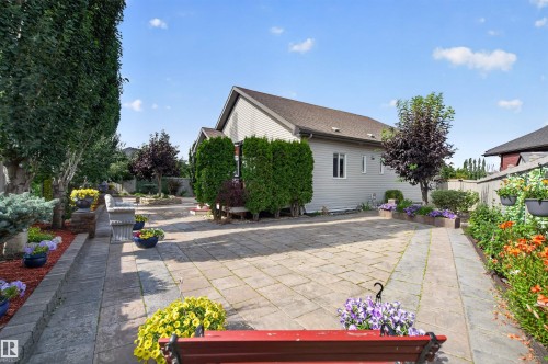 1213 Cunningham Drive Sw, Edmonton, AB - Outdoor
