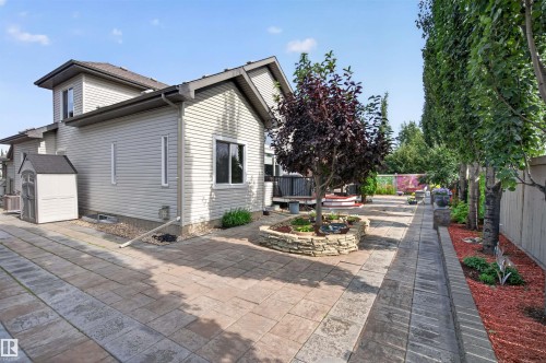 1213 Cunningham Drive Sw, Edmonton, AB - Outdoor