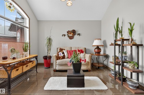 1213 Cunningham Drive Sw, Edmonton, AB - Indoor Photo Showing Living Room