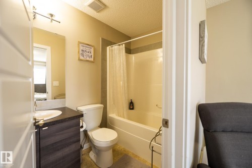 #4 3710 Allan Dr Sw, Edmonton, AB - Indoor Photo Showing Bathroom