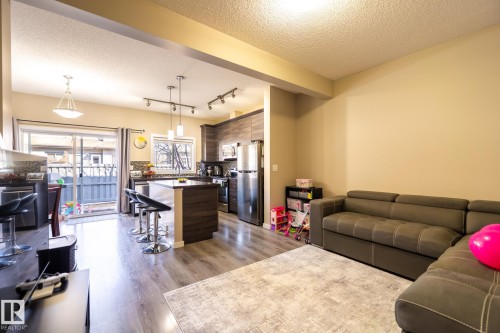 #4 3710 Allan Dr Sw, Edmonton, AB - Indoor