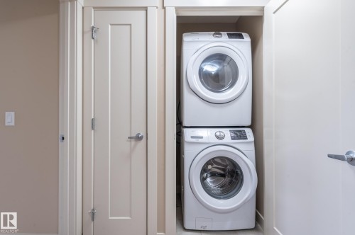 2312 Casey Cres Sw, Edmonton, AB - Indoor Photo Showing Laundry Room
