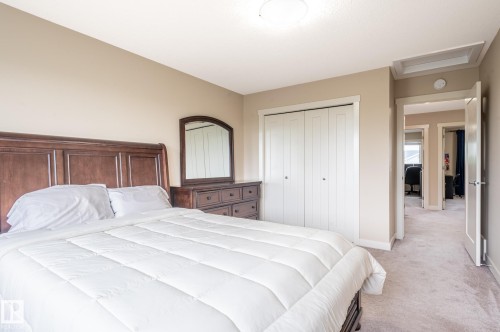 2312 Casey Cres Sw, Edmonton, AB - Indoor Photo Showing Bedroom
