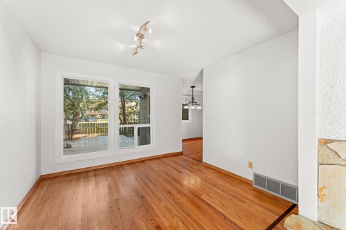 5367 Hill View Crescent Nw, Edmonton, AB - Indoor