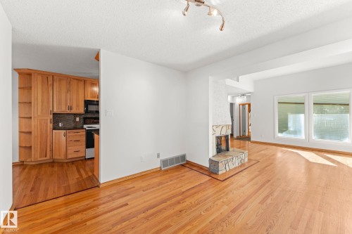 5367 Hill View Crescent Nw, Edmonton, AB - Indoor