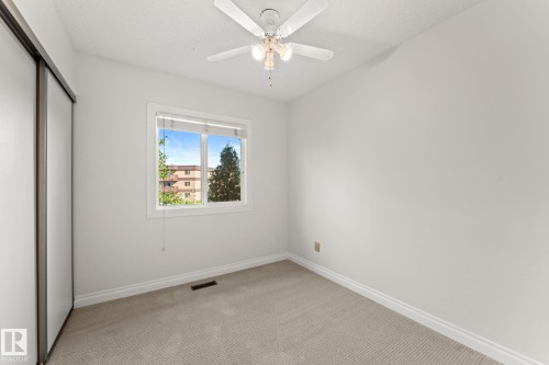 5367 Hill View Crescent Nw, Edmonton, AB - Indoor Photo Showing Other Room
