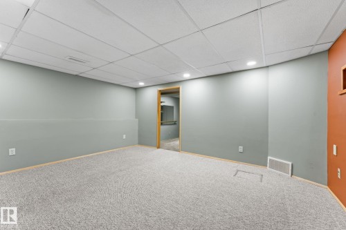 5367 Hill View Crescent Nw, Edmonton, AB - Indoor