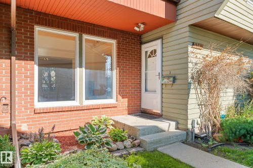 5367 Hill View Crescent Nw, Edmonton, AB - Outdoor With Exterior