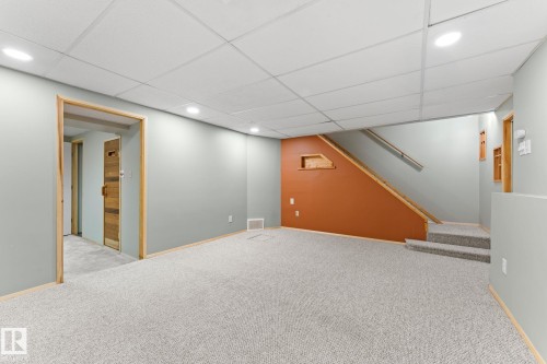 5367 Hill View Crescent Nw, Edmonton, AB - Indoor