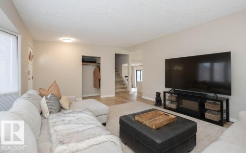 10737 108A Avenue, Westlock, AB - Indoor Photo Showing Living Room