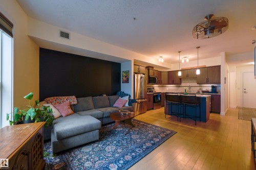 #319 10523 123 St Nw, Edmonton, AB - Indoor