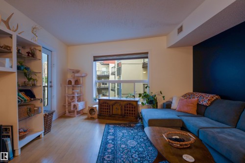 #319 10523 123 St Nw, Edmonton, AB - Indoor Photo Showing Other Room