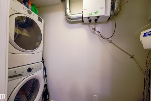 #319 10523 123 St Nw, Edmonton, AB - Indoor Photo Showing Laundry Room