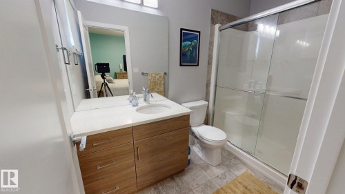 #2 14715 125 St Nw, Edmonton, AB - Indoor Photo Showing Bathroom