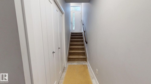 #2 14715 125 St Nw, Edmonton, AB - Indoor Photo Showing Other Room