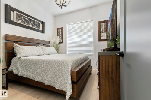 55 Maple Crescent, Gibbons, AB - Indoor Photo Showing Bedroom