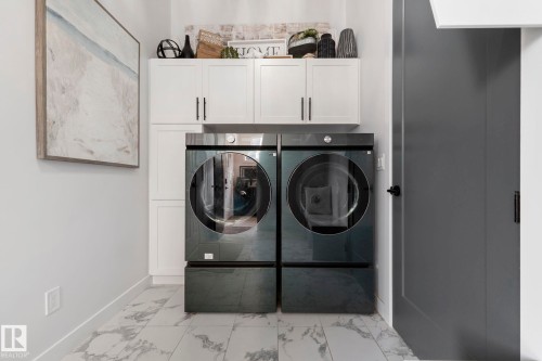 55 Maple Crescent, Gibbons, AB - Indoor Photo Showing Laundry Room