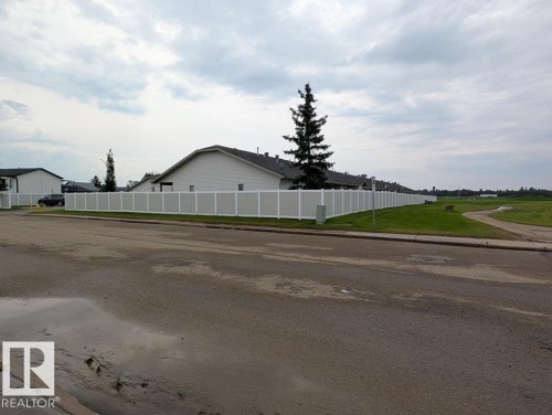 Tofield, AB - Outdoor