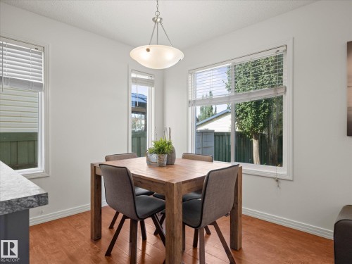 1502 Grant Way Nw, Edmonton, AB - Indoor Photo Showing Dining Room