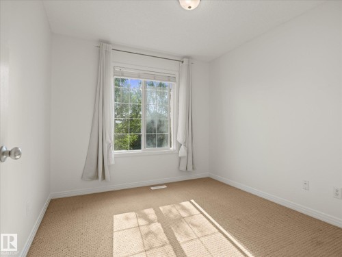 1502 Grant Way Nw, Edmonton, AB - Indoor Photo Showing Other Room
