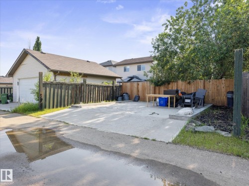 1502 Grant Way Nw, Edmonton, AB - Outdoor