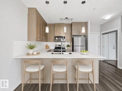 #117 812 WELSH DR SW  Edmonton, AB T6X 1Y7