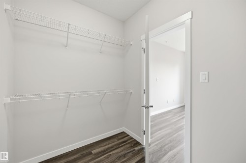 #117 812 Welsh Dr Sw, Edmonton, AB - Indoor With Storage