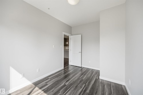 #117 812 Welsh Dr Sw, Edmonton, AB - Indoor Photo Showing Other Room