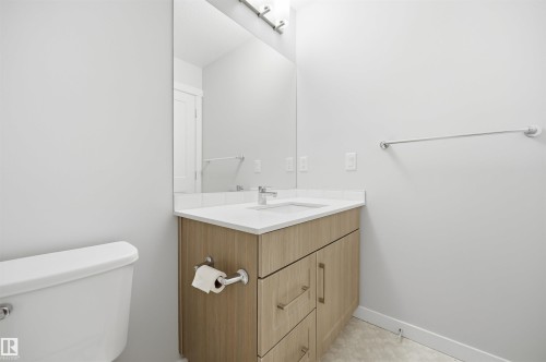 #117 812 Welsh Dr Sw, Edmonton, AB - Indoor Photo Showing Bathroom
