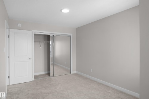 7235 182 Avenue Nw, Edmonton, AB - Indoor Photo Showing Other Room