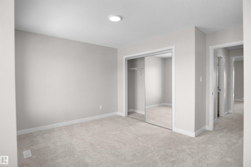 7235 182 Avenue Nw, Edmonton, AB - Indoor Photo Showing Other Room