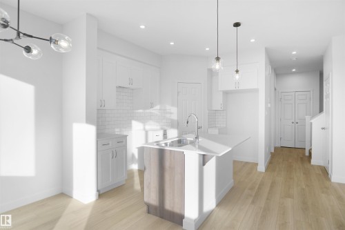 8448 183 Avenue Nw, Edmonton, AB - Indoor Photo Showing Kitchen With Upgraded Kitchen